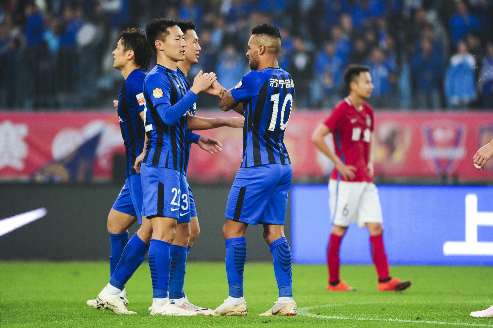 苏宁主场遭遇五连败,保级压力巨大 苏宁主场遭遇五连败,保级压力巨大