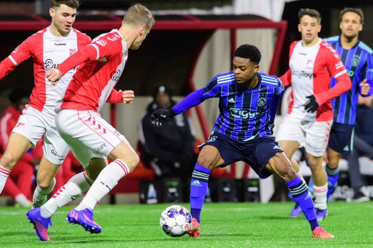 熊猫直播APP-包含阿贾克斯联赛走势不俗，豪取多场胜利的词条