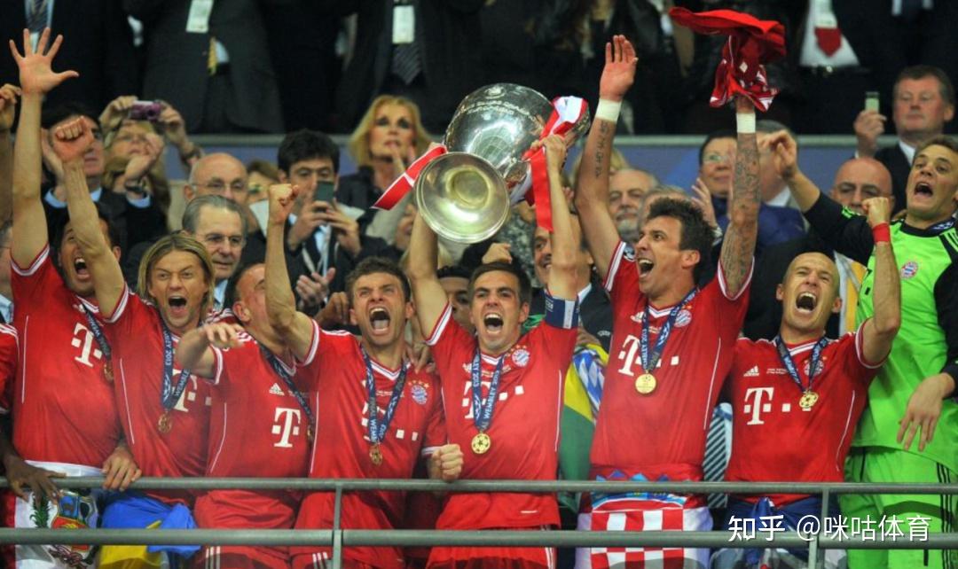 拜仁慕尼黑击败多特蒙德,继续德甲榜首 拜仁慕尼黑击败多特蒙德,继续德甲榜首