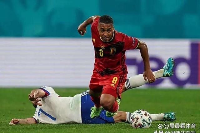 熊猫体育直播-精彩纷呈的欧预赛比赛燃爆全场，球员奋力拼搏