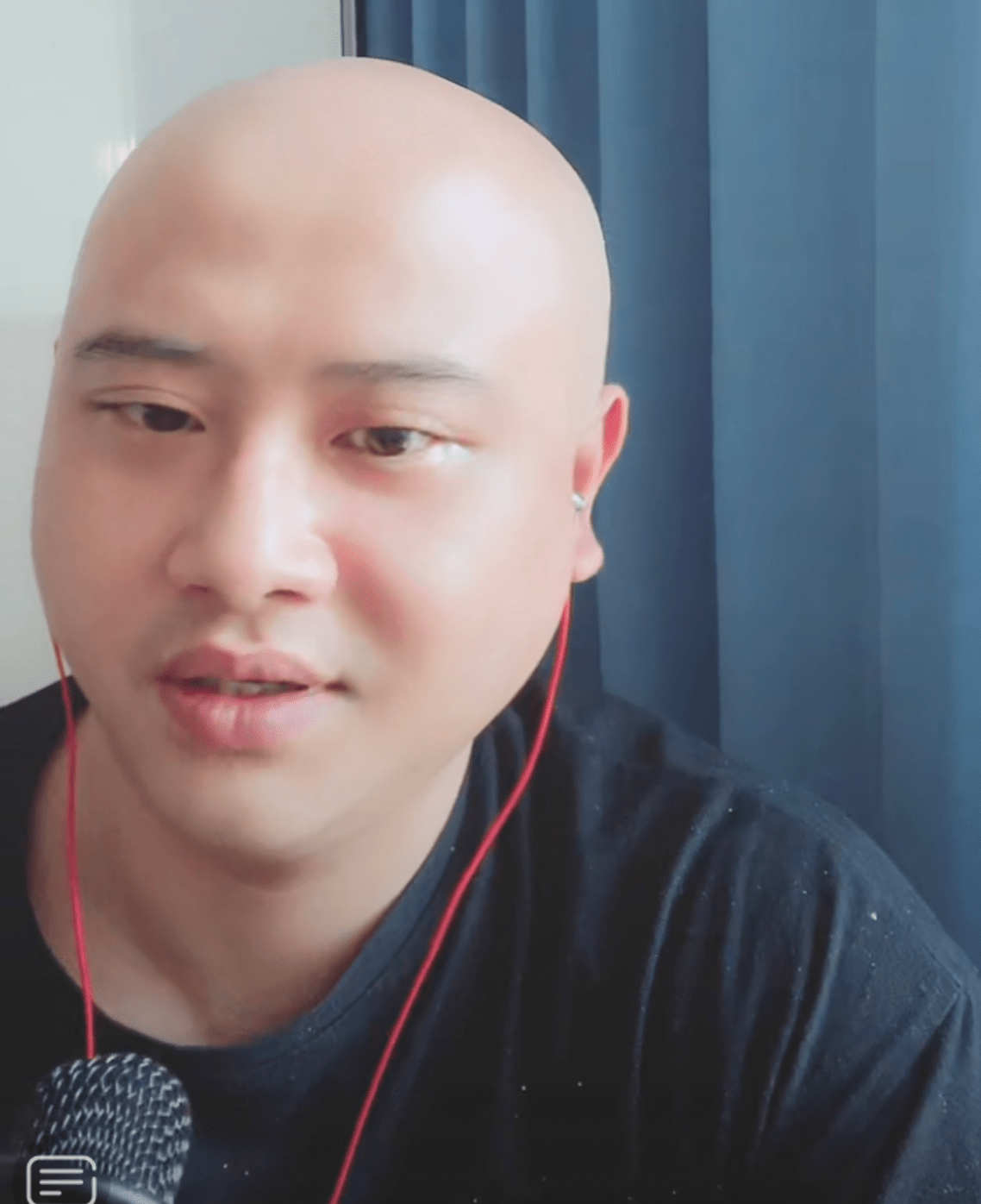 竞技激烈风雨飘摇，冠军归来笑傲江湖