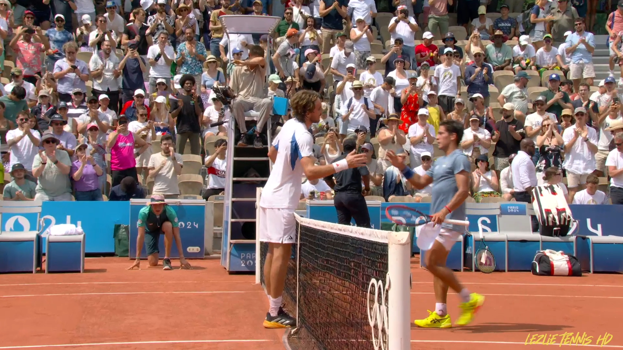 西班牙网球队完胜英国网球队,西西帕斯高光表现 西班牙网球队完胜英国网球队,西西帕斯高光表现