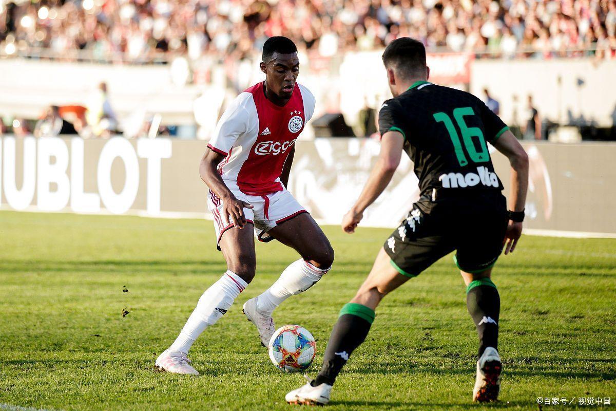 熊猫体育全站APP下载-阿贾克斯球队士气高涨，备战欧洲联赛杯赛的简单介绍